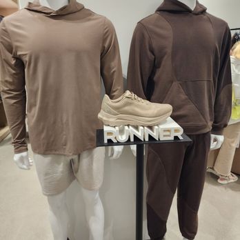 ALO - Men's Clothing Near Me - Aventura, Florida