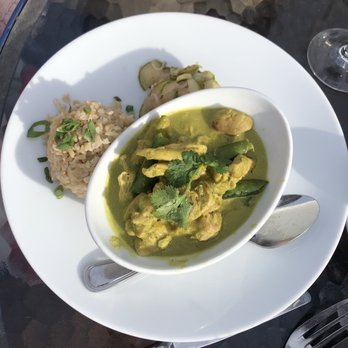 Robins Restaurant - Thai green curry - New American Near Me - Cambria, California Robins Restaurant - Thai green curry - New American Near Me - Cambria, California