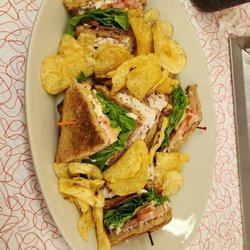 Country Girl Diner - Club sandwich