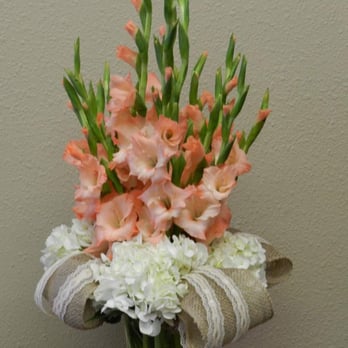 Rose Petal Flowers - What an amazing arrangement! - Florists Near Me - Dickinson, Texas