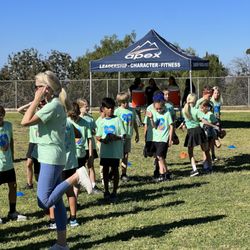 Meadows Arts and Technology Elementary School - Apex fun run at mates