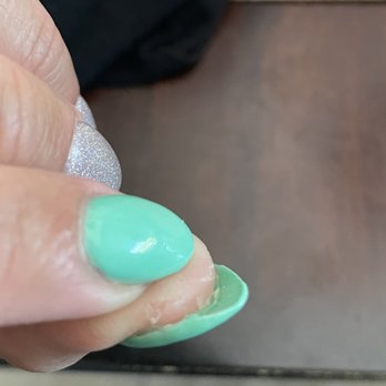H2O Nails Spa - My skin peeling from the glue between the nail - Nail Salons Near Me - Monrovia, California