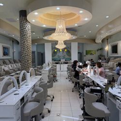 Elife Nail Spa.