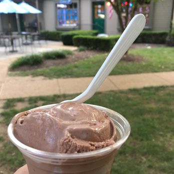 Great Falls Creamery - Chocolate Peanut Butter Ice Cream + cute location in the village center! - Ice Cream & Frozen Yogurt Near Me - Great Falls, Virginia Great Falls Creamery - Chocolate Peanut Butter Ice Cream + cute location in the village center! - Ice Cream & Frozen Yogurt Near Me - Great Falls, Virginia