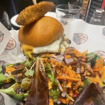 3 Brasseurs- McGill - Burger - Pubs Near Me - Montreal, Quebec 3 Brasseurs- McGill - Burger - Pubs Near Me - Montreal, Quebec