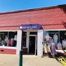 Queen's Closet - Store front