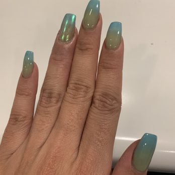 HN Passion Nails - Ombré nails with unicorn ring finger, by Bella! Perfection! - Nail Salons Near Me - Glendale, California