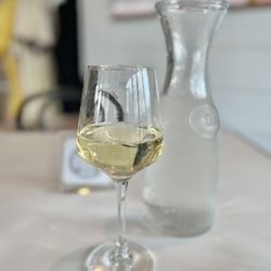 Just Pop In! Gourmet Popcorn Shop & Cafe - A glass of Riesling