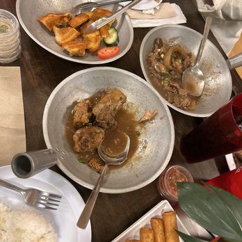 Maemax Market - Lumpia, Lechon Kawali, Adobo, and Bisteak - Filipino Near Me - Madison, Tennessee Maemax Market - Lumpia, Lechon Kawali, Adobo, and Bisteak - Filipino Near Me - Madison, Tennessee