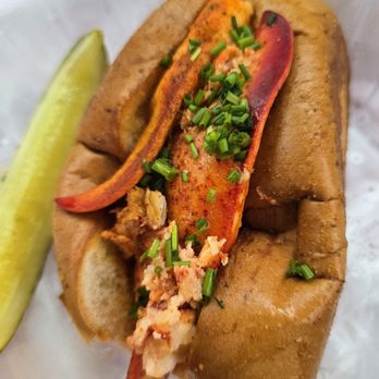 Morro Bay Lobster - Lobster Roll Connecticut Style (warm, with butter) - Food Trucks Near Me - Morro Bay, California Morro Bay Lobster - Lobster Roll Connecticut Style (warm, with butter) - Food Trucks Near Me - Morro Bay, California