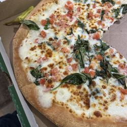 Spinach, Fresh Spinach & Tomato Alfredo Pizza