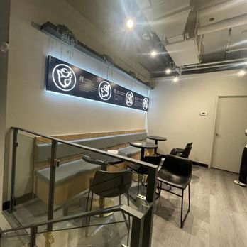 Kung Fu Tea - Dining area (upstairs) - Bubble Tea Near Me - Etobicoke, Ontario