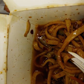 China Restaurant - Lo Mein with ridiculous amount of oil - Chinese Near Me - Harlingen, Texas