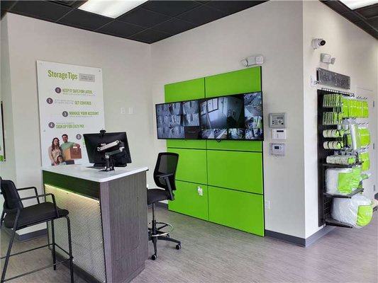 EXTRA SPACE STORAGE - Updated May 2025 - 17 Photos - 7202 N Florida Ave ...