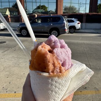 Hansen's Sno-Bliz - Half Thai Tea, Half Ube - Ice Cream & Frozen Yogurt Near Me - New Orleans, Louisiana Hansen's Sno-Bliz - Half Thai Tea, Half Ube - Ice Cream & Frozen Yogurt Near Me - New Orleans, Louisiana