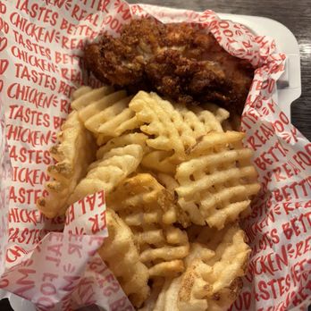 Mad Chicken - Two tenders combo - Fast Food Near Me - Baltimore, Maryland