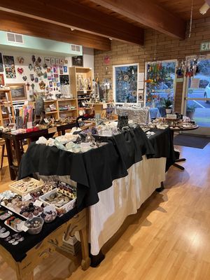 Stones Throw by null