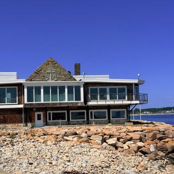 Coast Guard House - Seafood Near Me - Narragansett, Rhode Island
