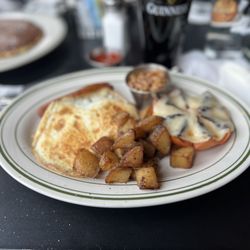 Dubliner Restaurant & Pub - Irish breakfast