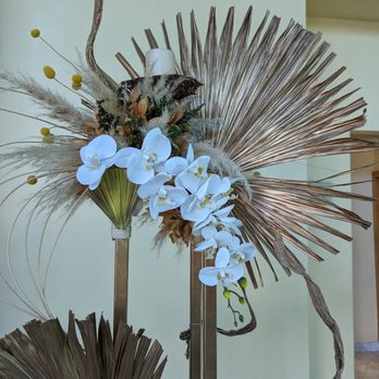 JOIA Paraíso by Iberostar - Love the creative floral arrangements that include fresh orchids throughout the resort. - Hotels Near Me - Punta Maroma, ROO