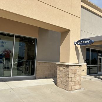 Old Navy Outlet - Old Navy - Men's Clothing Near Me - Richmond, Texas