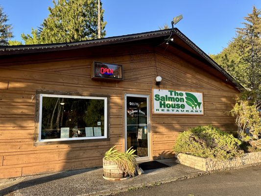 The Salmon House Restaurant by null