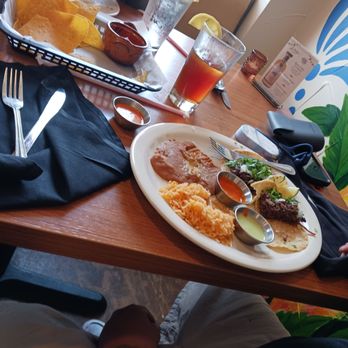 Boka Feliz - Barbicoa corn tacos, chips salsa,rice and beans. - Mexican Near Me - Denton, Texas