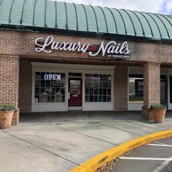 Luxury Nails of Twelve Oaks