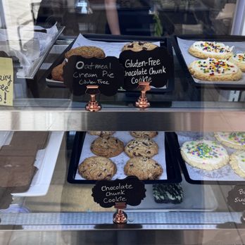 Tiffany's Sweet Spot - Gluten free options! - Desserts Near Me - La Quinta, California