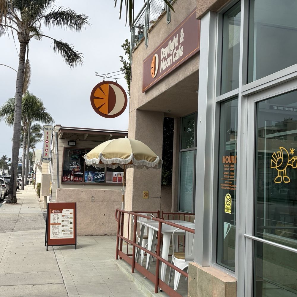 Daylight & Moon Cafe - Coffee & Tea Near Me - Ventura, California
