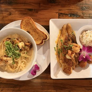 Peck's Old Port Cove - Alfredo add blacken shrimp and stuff fish! - Seafood Near Me - Crystal River, Florida