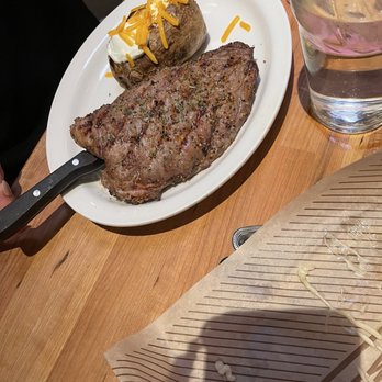Cheddar's Scratch Kitchen - 8 oz. Fire Grilled Sirloin - American Near Me - Omaha, Nebraska