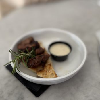 Elbow Room - Steak Tips - Pizza Near Me - Los Angeles, California