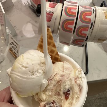 Jeni's Splendid Ice Creams - Single in a cup! Goat cheese cherry and lemon bar - Ice Cream & Frozen Yogurt Near Me - Dallas, Texas