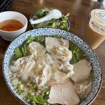 Big Mama Vietnam Kitchen - Hoanh Thanh - Vietnamese Near Me - Columbus, Georgia