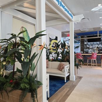 Margaritaville - Times Square - Inside - American Near Me - New York, New York