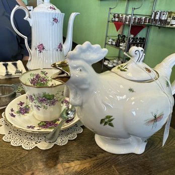 Bouchėe Confections - Bottomless Tea - Chocolatiers & Shops Near Me - Reno, Nevada