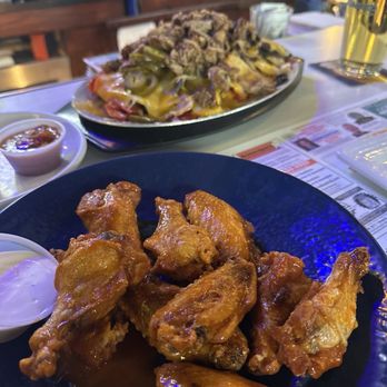 Sheridan's Restaurant and Tavern - Sizzle Wings NachosNacho - American Near Me - Newton, New Jersey