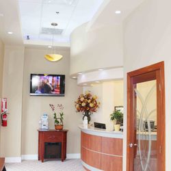 Hitech Dental - Front Desk