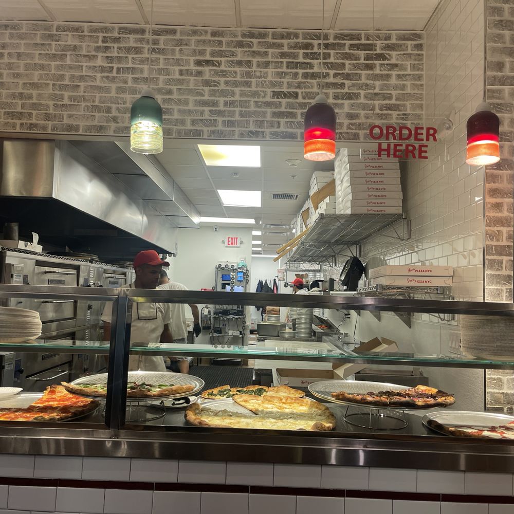 Joe's Pizza - Pizza Near Me - Miami, Florida