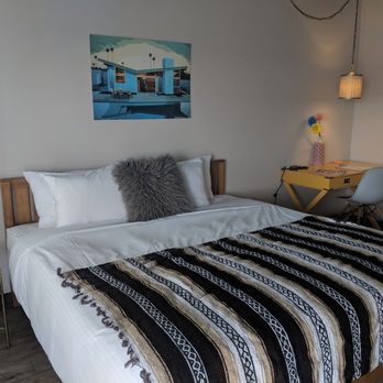 Hotel McCoy - Queen room 320 - Hotels Near Me - Tucson, Arizona