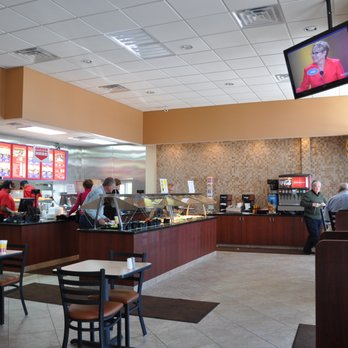 Hartz Chicken Buffet - customers at the counter - Southern Near Me - Houston, Texas