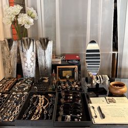 Jewelry, bags and accessory,  they look very nice.