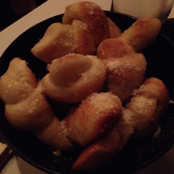 Fiore II Restaurant - Garlic knots - Italian Near Me - Middletown, Connecticut Fiore II Restaurant - Garlic knots - Italian Near Me - Middletown, Connecticut