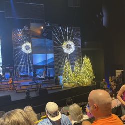 The Dreamsong Theater - Christmas Decor is UP!