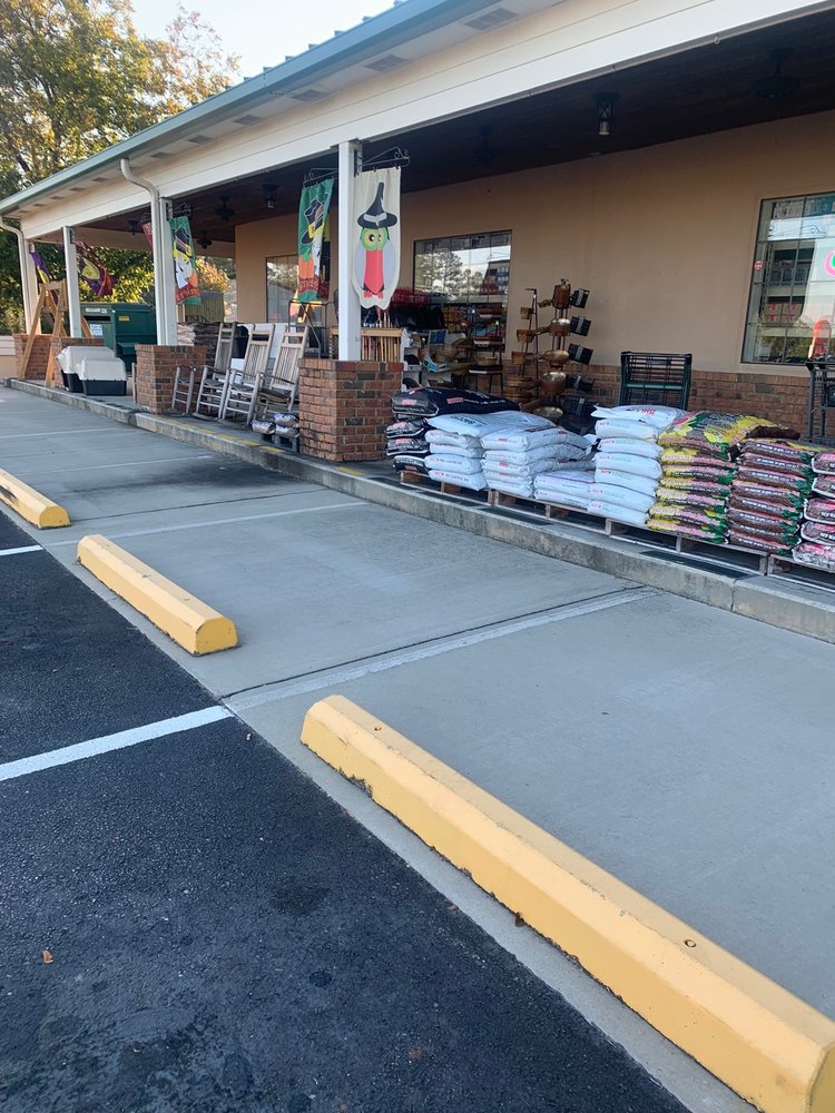 BARKMART Updated September 2024 115 Bettis Academy Rd, Graniteville