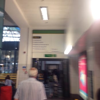 Victoria Coach Station - Public Transportation Near Me - London, XGL