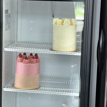 Hive Bakery - Cakes that you can order ahead of time! - Bakeries Near Me - Flower Mound, Texas