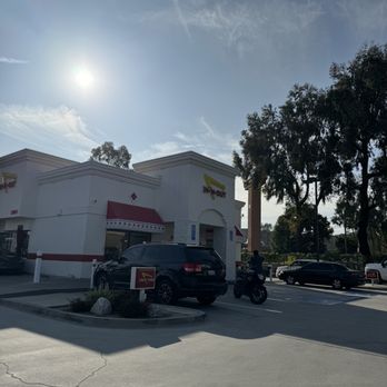 In-N-Out Burger - Burgers Near Me - Redondo Beach, California
