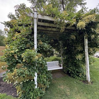 Isaiah Hall B & B Inn - Backyard swing - Hotels Near Me - Dennis, Massachusetts